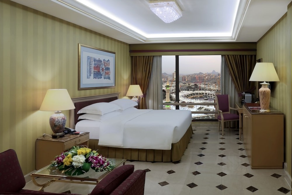 UK to Makkah: How Much Does Umrah Cost for a Family? 1 Uk to Makkah